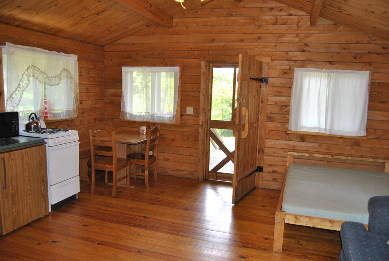 Robin Hill Camping Resort One-Bedroom Cottage 8 Lenhartsville Kültér fotó