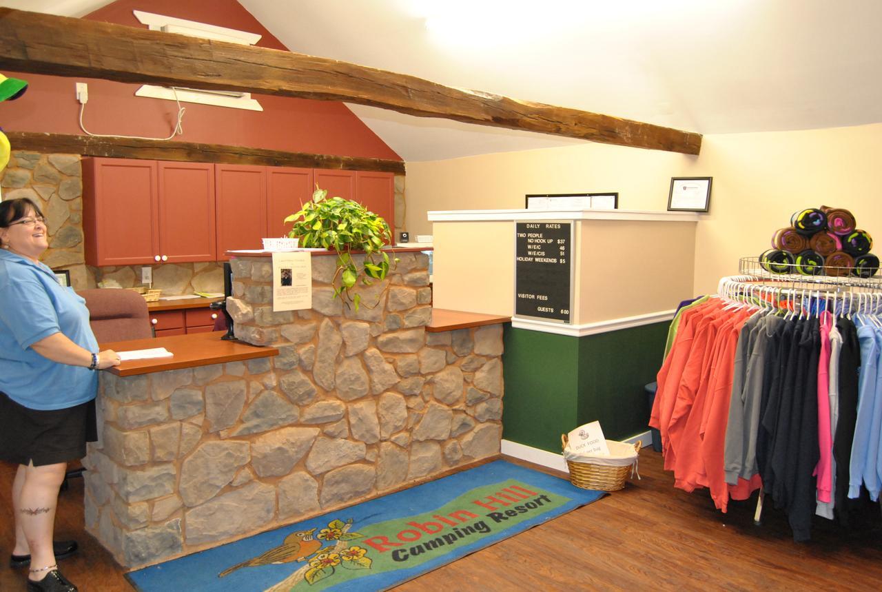 Robin Hill Camping Resort One-Bedroom Cottage 8 Lenhartsville Kültér fotó